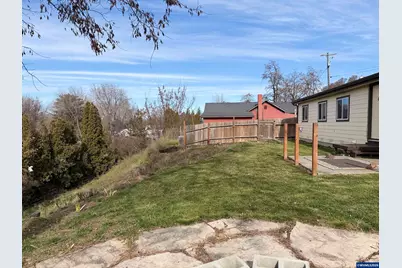 305 N Broad St, Weston, OR 97886 - Photo 23