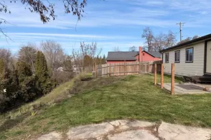 305 N Broad St, Weston, OR 97886 - Photo 23