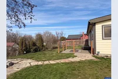 305 N Broad St, Weston, OR 97886 - Photo 19