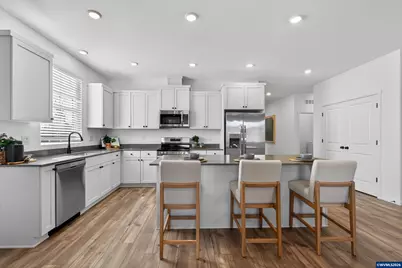 1065 Clemson St, Woodburn, OR 97071 - Photo 3