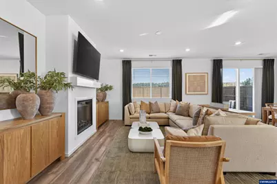 1065 Clemson St, Woodburn, OR 97071 - Photo 23