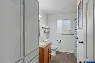 38979 Sodaville Waterloo Dr, Lebanon, OR 97355 - Photo 17