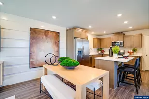 841 Sifuentez Ct, Woodburn, OR 97071 - Photo 17