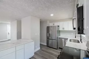 4637 Adobe St SE, Salem, OR 97317 - Photo 17