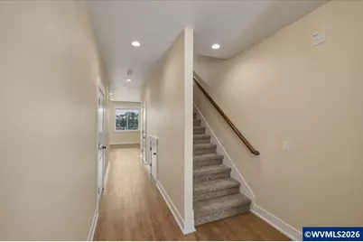 608 NE Kerns Dr, Dallas, OR 97338 - Photo 7