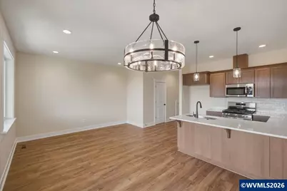 602 NE Kerns Dr, Dallas, OR 97338 - Photo 15