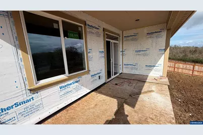 602 NE Kerns Dr, Dallas, OR 97338 - Photo 3