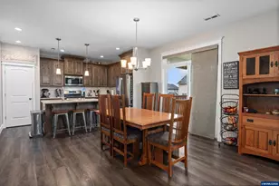 2958 SW Redmond Hill Rd, McMinnville, OR 97128 - Photo 13