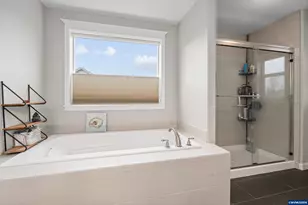 2958 SW Redmond Hill Rd, McMinnville, OR 97128 - Photo 27