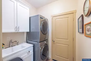 370 W Joy St, Lebanon, OR 97355 - Photo 23