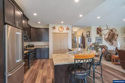 370 W Joy St, Lebanon, OR 97355 - Photo 9