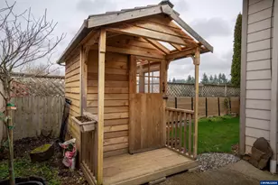 5703 Flairstone Dr SE, Salem, OR 97306 - Photo 7