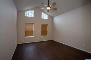 5703 Flairstone Dr SE, Salem, OR 97306 - Photo 37