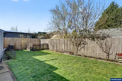 345 23rd St N, Salem, OR 97301 - Photo 37