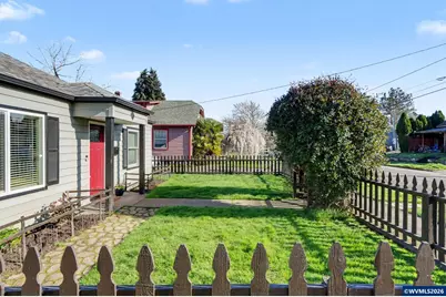 345 23rd St N, Salem, OR 97301 - Photo 3