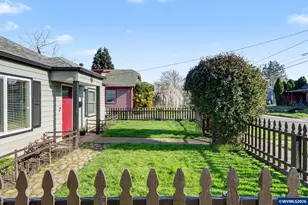 345 23rd St N, Salem, OR 97301 - Photo 3