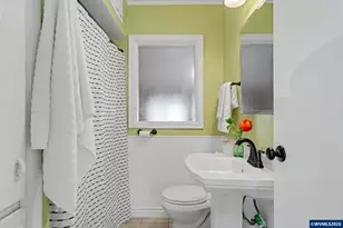 345 23rd St N, Salem, OR 97301 - Photo 25