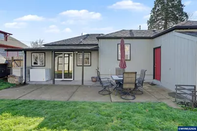 345 23rd St N, Salem, OR 97301 - Photo 35