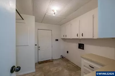 42069 Cut-Off Dr, Lebanon, OR 97355 - Photo 35