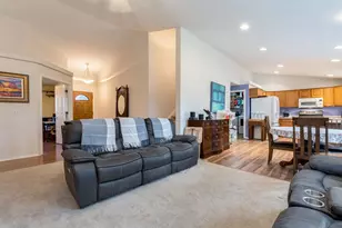 1869 Plateau St NE, Salem, OR 97305 - Photo 15