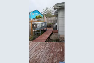 145 NE 71st St, Newport, OR 97365 - Photo 39