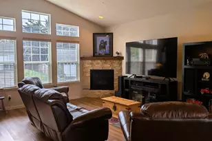 145 NE 71st St, Newport, OR 97365 - Photo 7