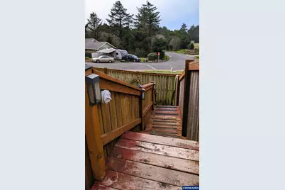 145 NE 71st St, Newport, OR 97365 - Photo 37