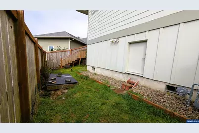 145 NE 71st St, Newport, OR 97365 - Photo 41