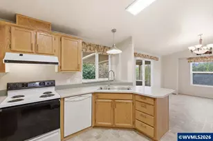 2120 Robins Ln SE, Salem, OR 97306 - Photo 17