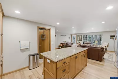 39692 Lacomb Dr, Lebanon, OR 97355 - Photo 21