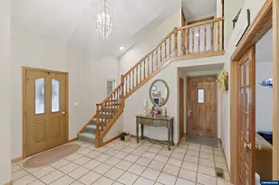 39692 Lacomb Dr, Lebanon, OR 97355 - Photo 5