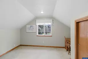 39692 Lacomb Dr, Lebanon, OR 97355 - Photo 11