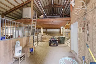 39692 Lacomb Dr, Lebanon, OR 97355 - Photo 49