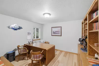 39692 Lacomb Dr, Lebanon, OR 97355 - Photo 15