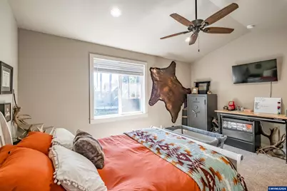 547 W 4th St, Coquille, OR 97423 - Photo 29