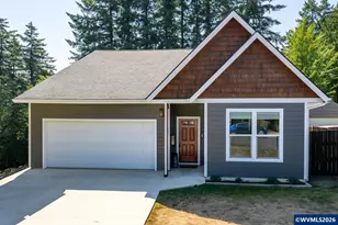 547 W Fourth St, Coquille, OR 97423 - Photo 1