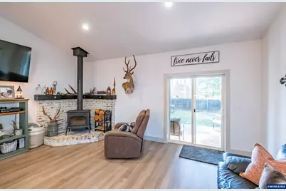 547 W 4th St, Coquille, OR 97423 - Photo 21