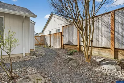 5585 SW Windflower Dr, Corvallis, OR 97333 - Photo 33