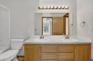 5585 SW Windflower Dr, Corvallis, OR 97333 - Photo 25