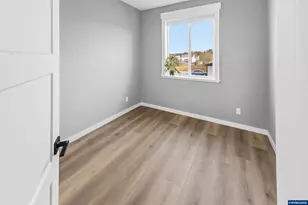 1949 NW Sunny (-1951) Ln, Albany, OR 97321 - Photo 3