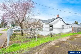 1305 S Second St, Lebanon, OR 97355 - Photo 3