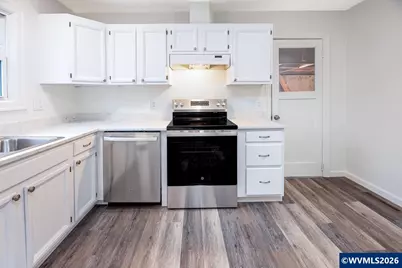 1305 S 2nd St, Lebanon, OR 97355 - Photo 15