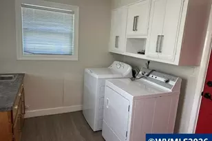451 E St, Lebanon, OR 97355 - Photo 13