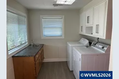 451 E St, Lebanon, OR 97355 - Photo 11