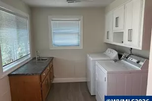 451 E St, Lebanon, OR 97355 - Photo 11