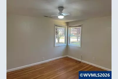 451 E St, Lebanon, OR 97355 - Photo 7