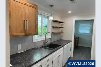 451 E St, Lebanon, OR 97355 - Photo 5