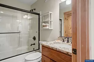 1970 Landaggard Dr NW, Salem, OR 97304 - Photo 37