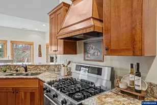 1970 Landaggard Dr NW, Salem, OR 97304 - Photo 17