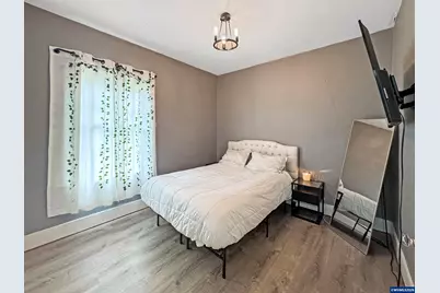 355 24th St SE, Salem, OR 97301 - Photo 17